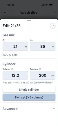 Dive Kit dive profile entry form with depth, time and gas selectors plus live PPO2, END, and density readouts